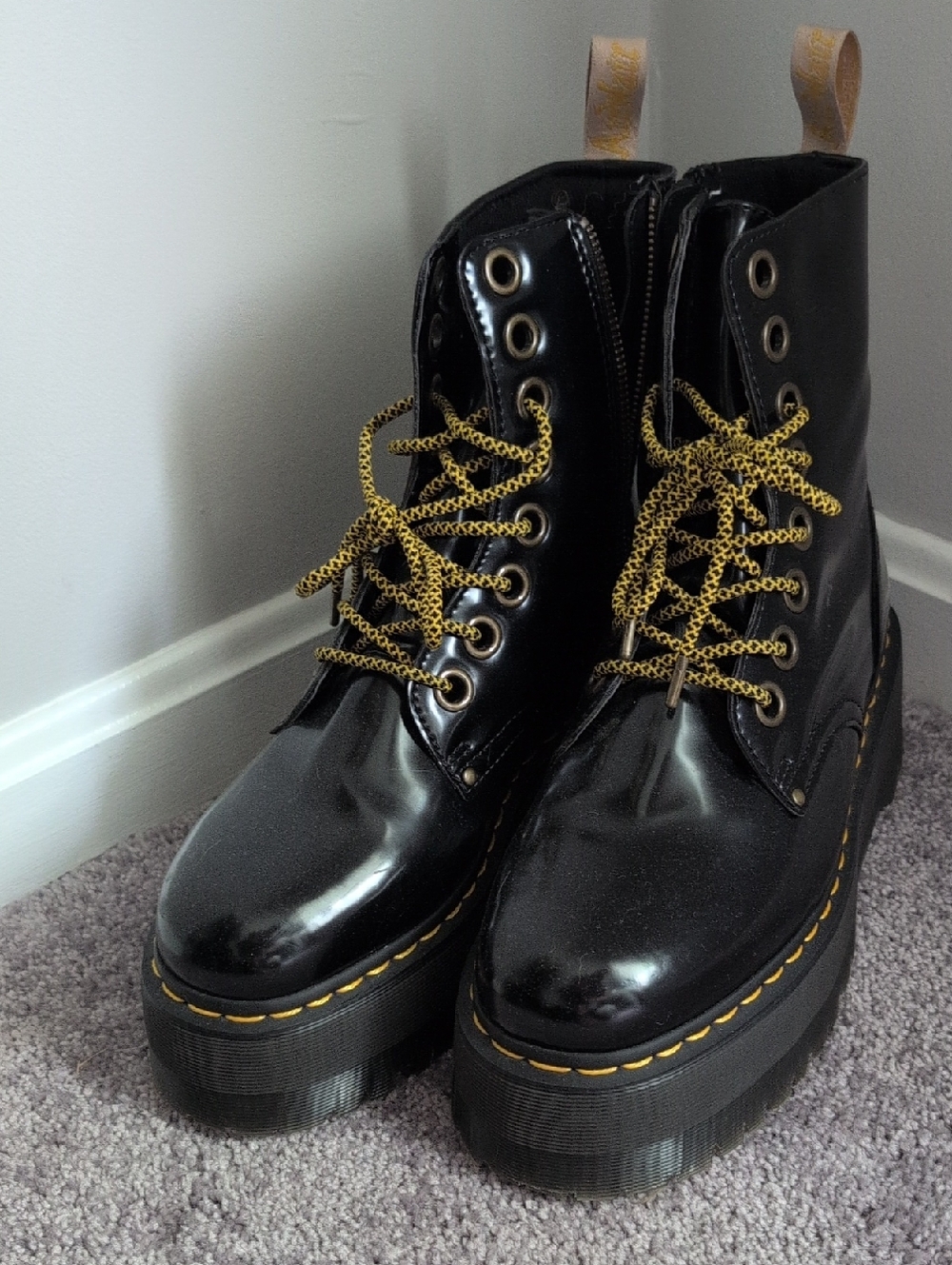 doc martens Jadon max Women's Size 10 Giraffe Laces